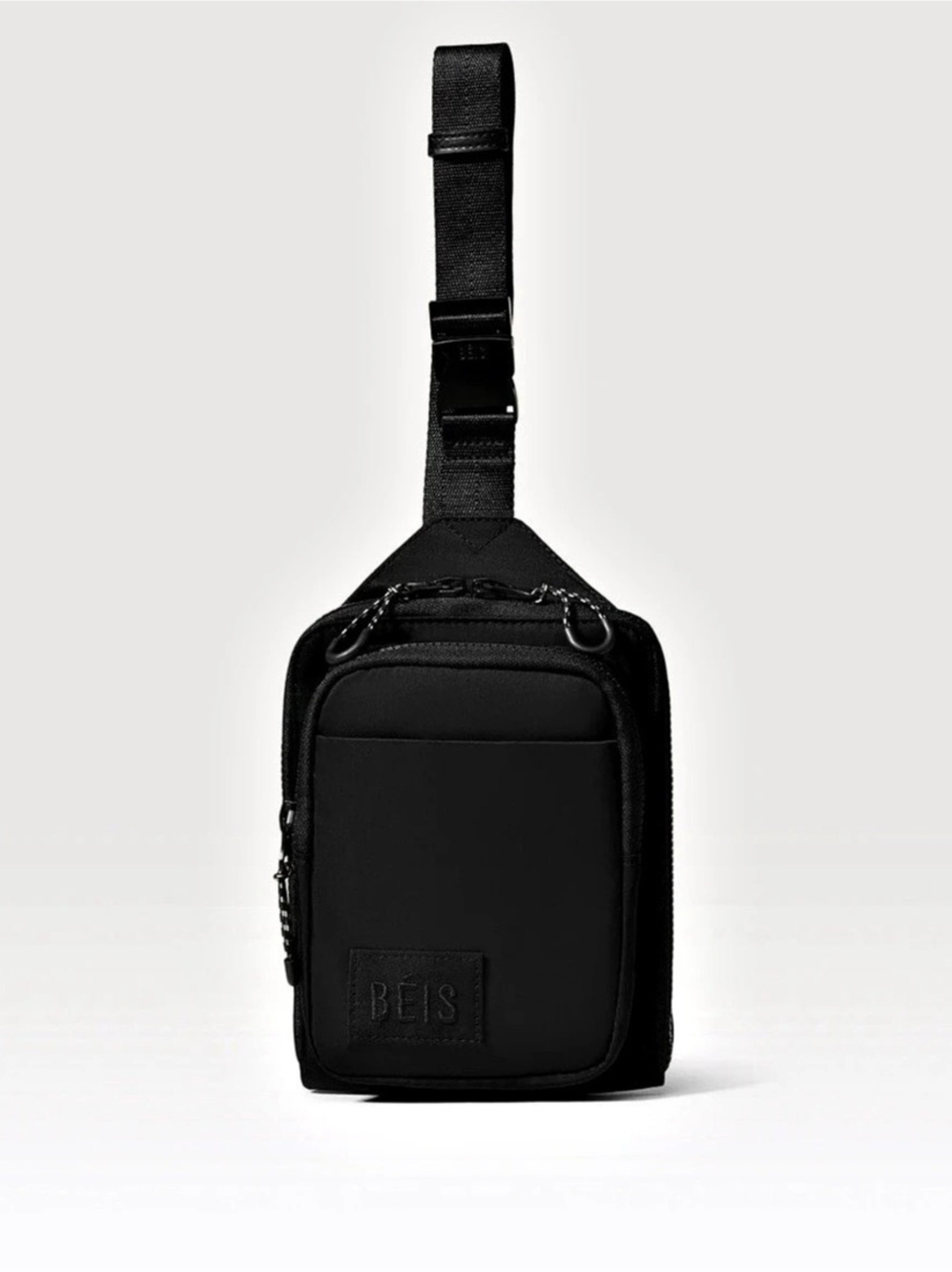 BÉIS The Sport Sling Crossbody Bag in Black